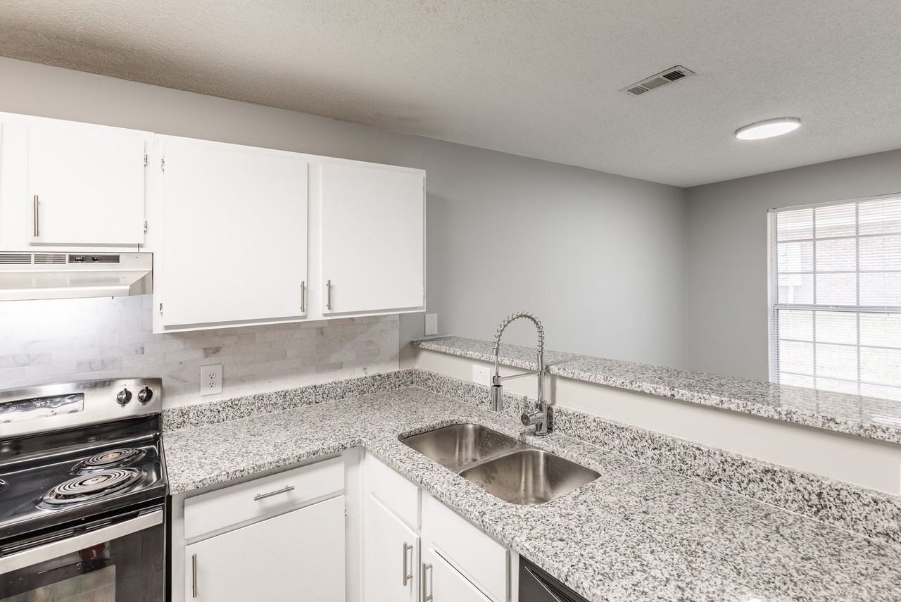 Patterson Place - Photo 5 of 12