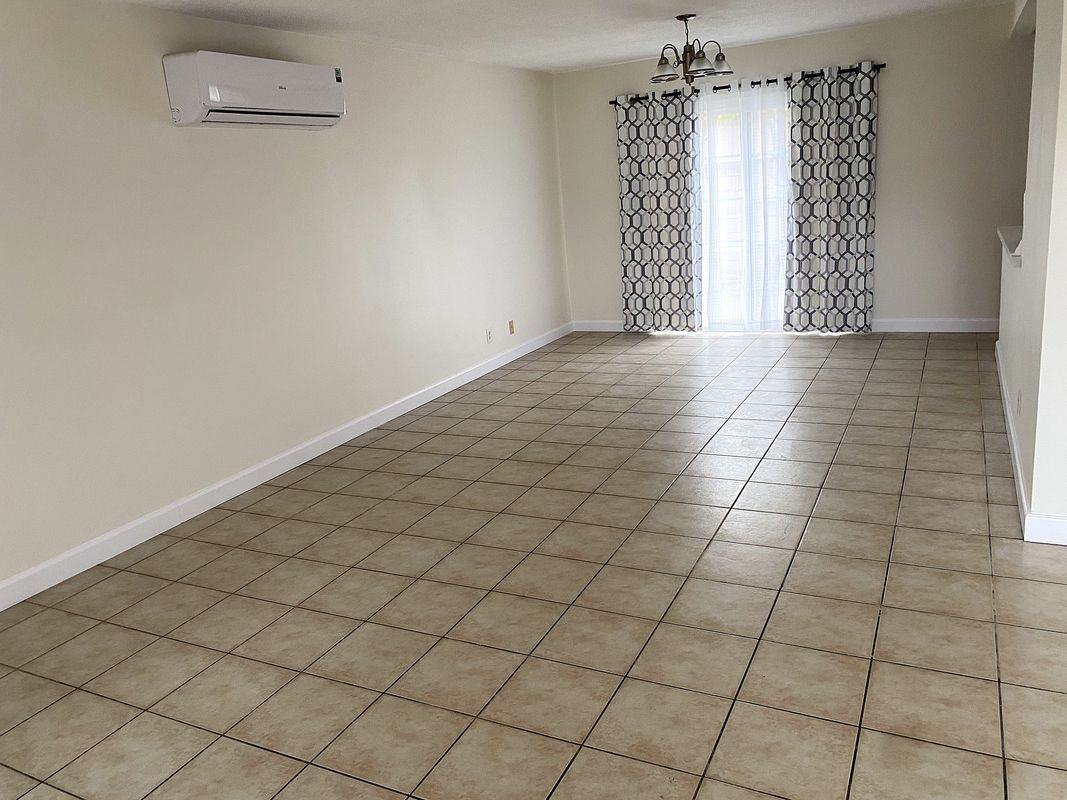 14741 Blaine Ave - Photo 2 of 16