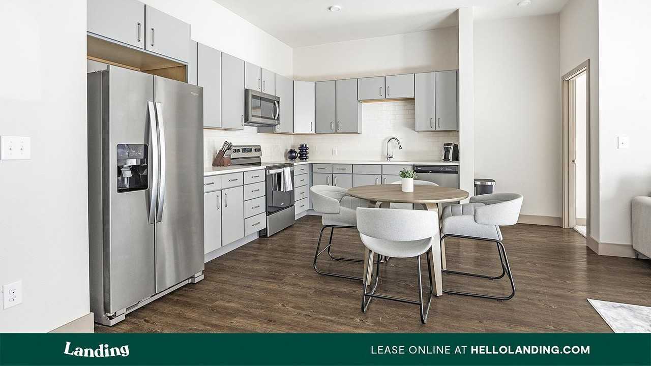 300 E Fremont Pl - Photo 6 of 50