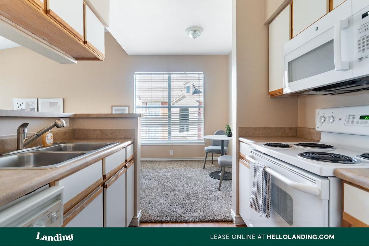 1501 Westpark View Dr. - Photo 5 of 50