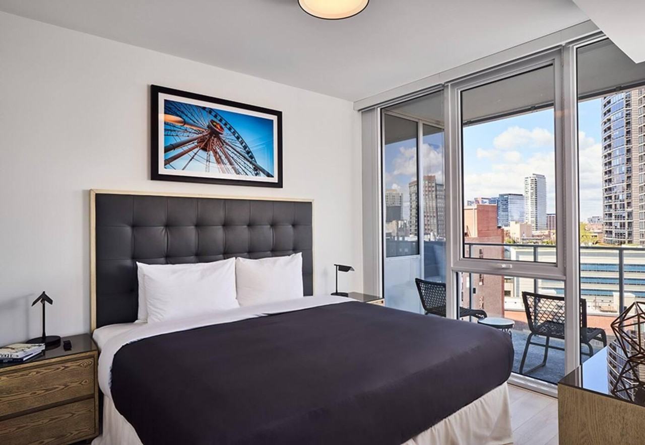 360 West Illinois Street - Photo 7 of 38