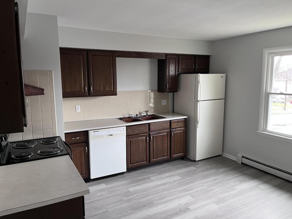 235 Mathews Rd - Photo 2 of 8