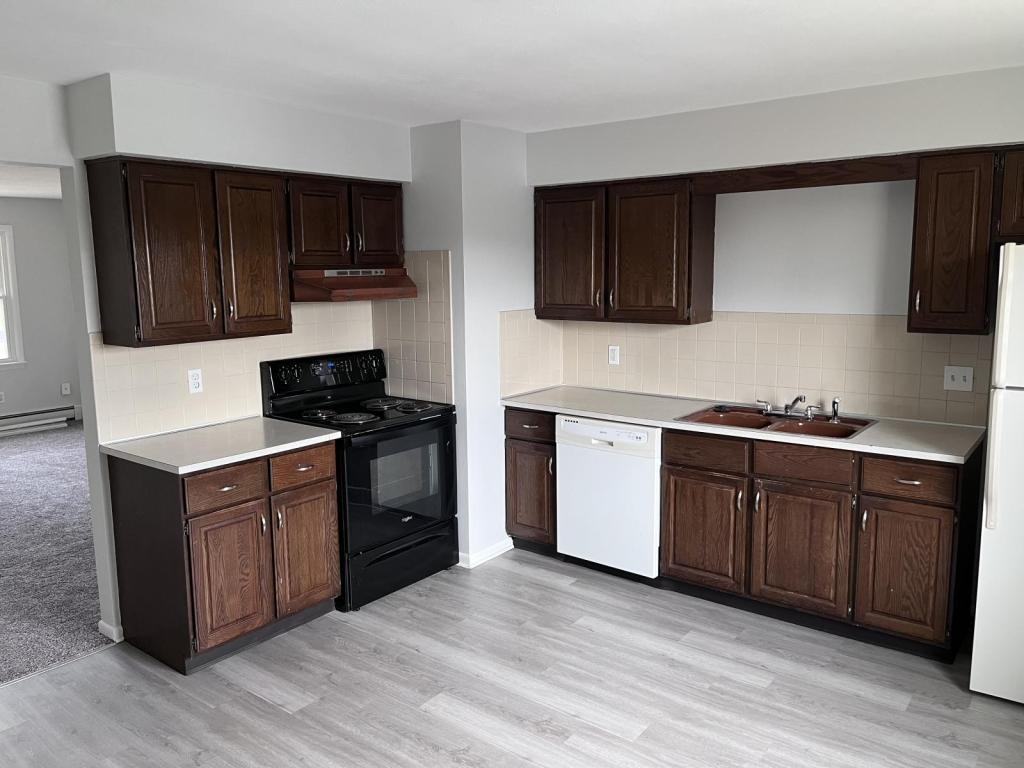 235 Mathews Rd - Photo 3 of 8