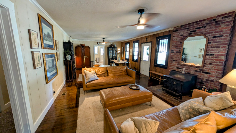 1534 Midland Road - Photo 3 of 20