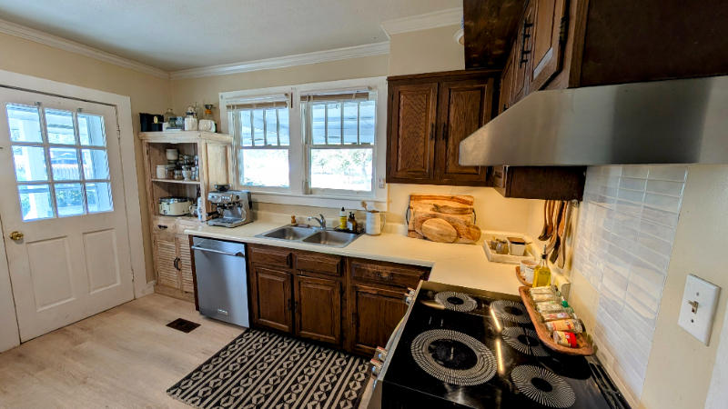 1534 Midland Road - Photo 6 of 20