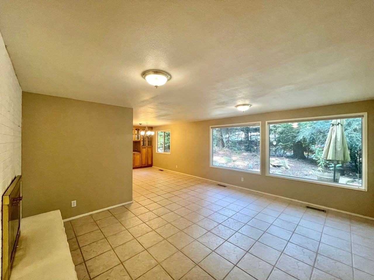 2434 130th Ave Ne - Photo 4 of 25