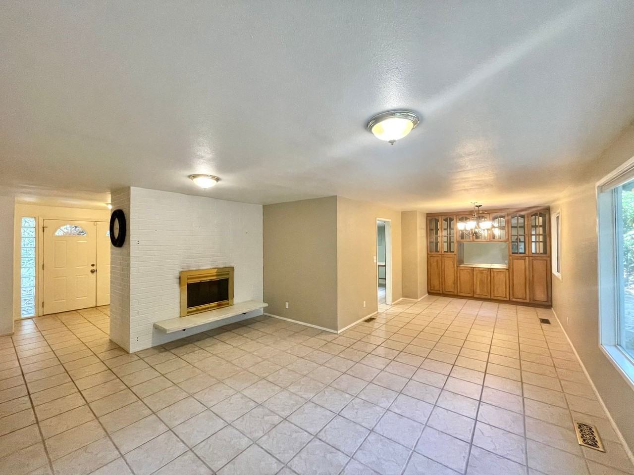 2434 130th Ave Ne - Photo 5 of 25