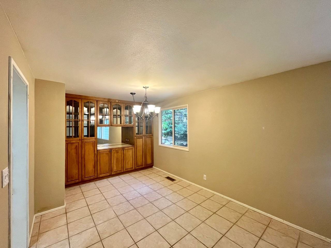 2434 130th Ave Ne - Photo 6 of 25