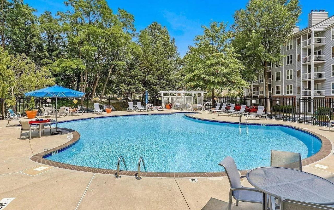 3175 Summit Square Dr #A - Photo 6 of 7