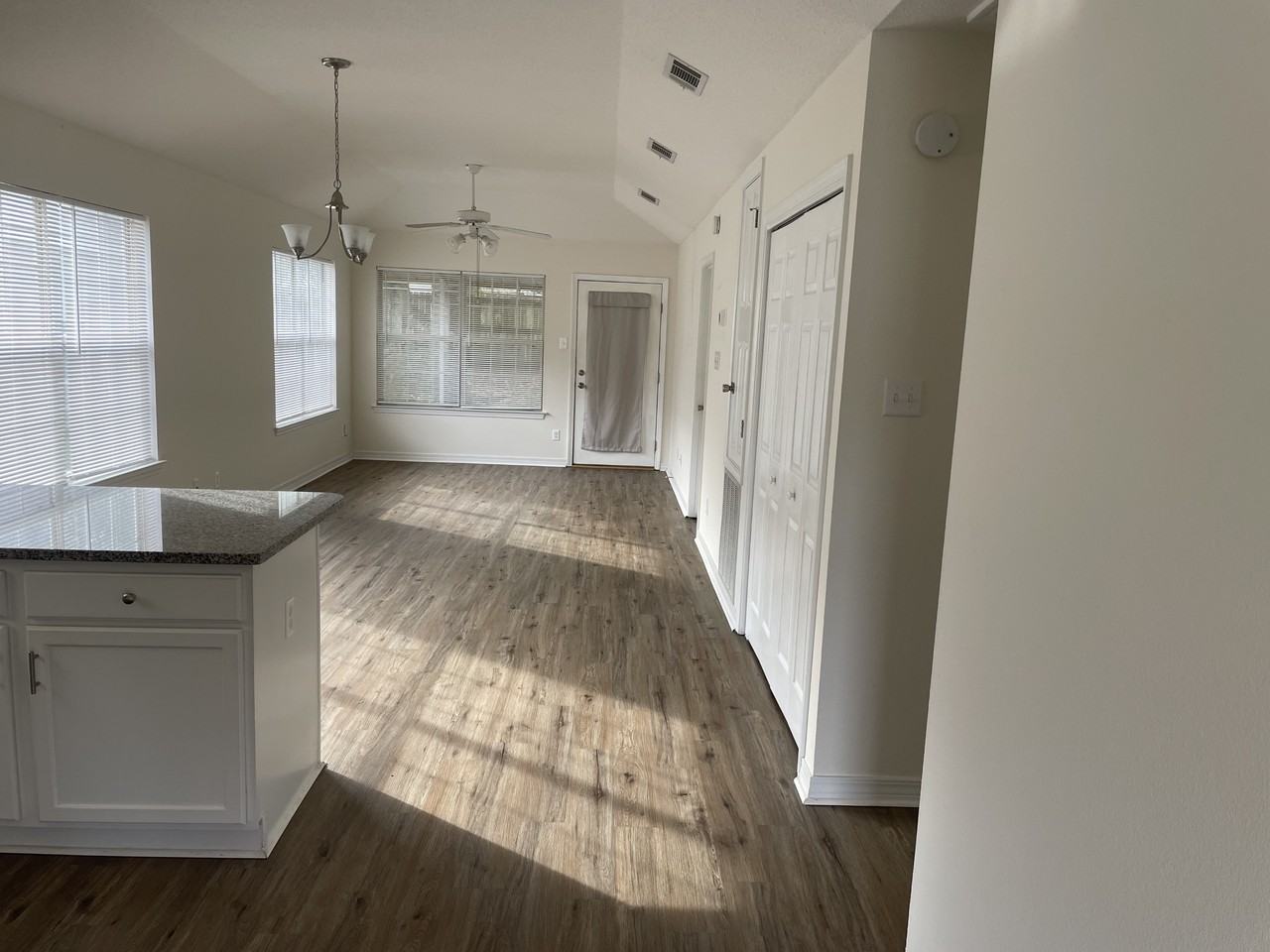 808 Crystal Wells Ct S #NA - Photo 4 of 10