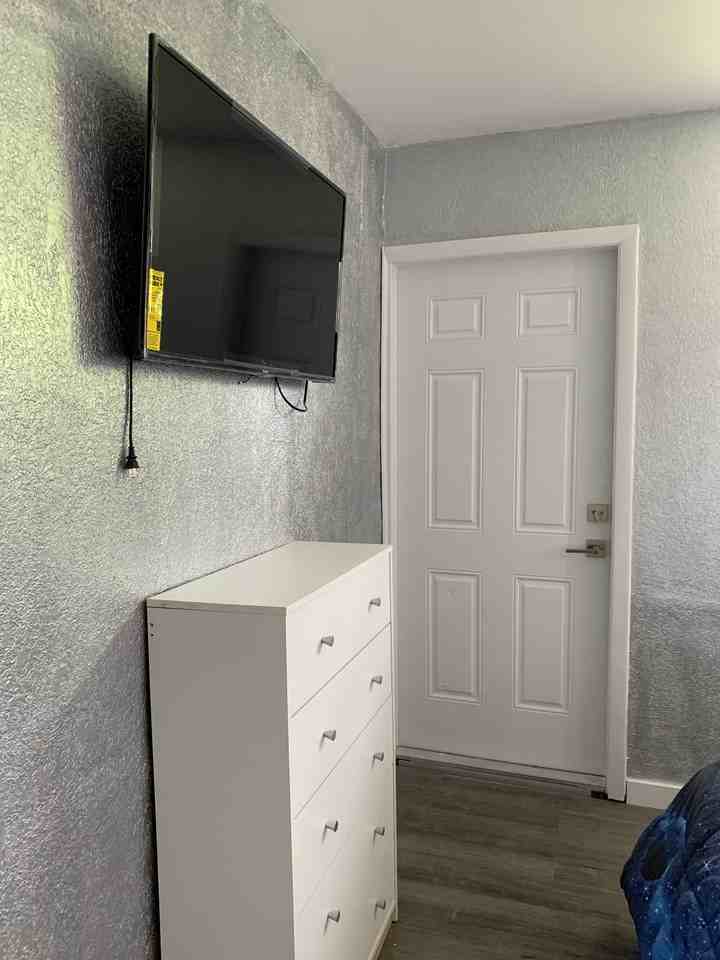 5710 Nw 64th Way #NA - Photo 5 of 6