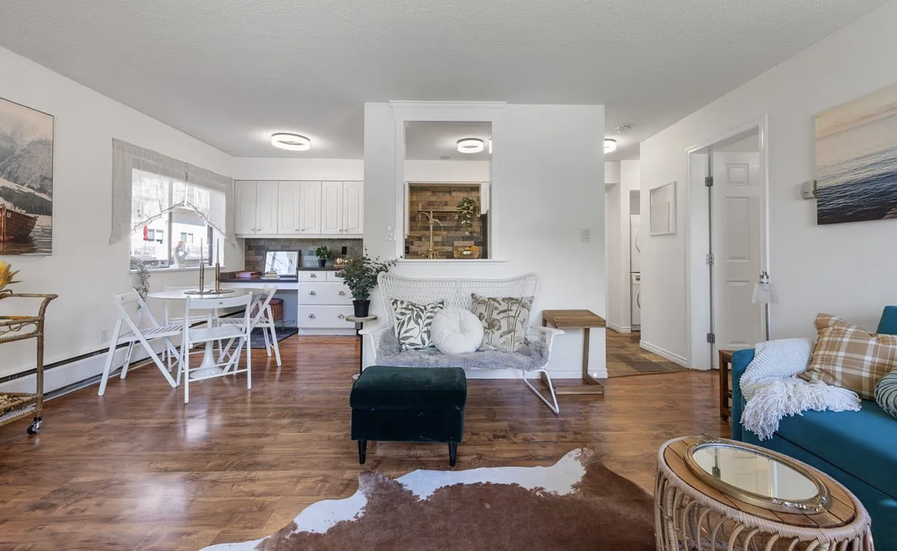 138 Templeton Drive 104 - Photo 3 of 15