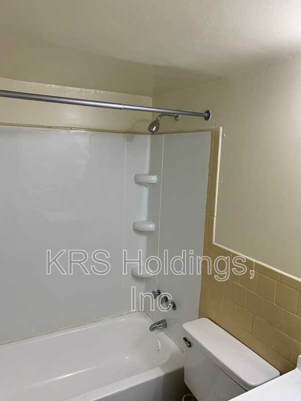 1223 Nelson St #A - Photo 5 of 8