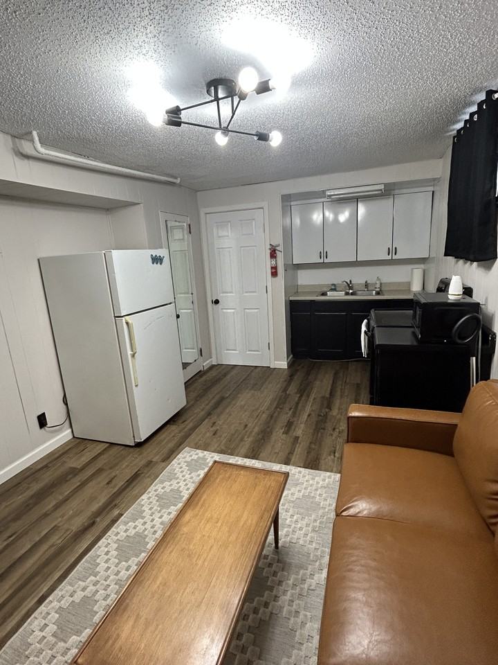 2316 2nd Ave W #4 - Photo 2 of 9