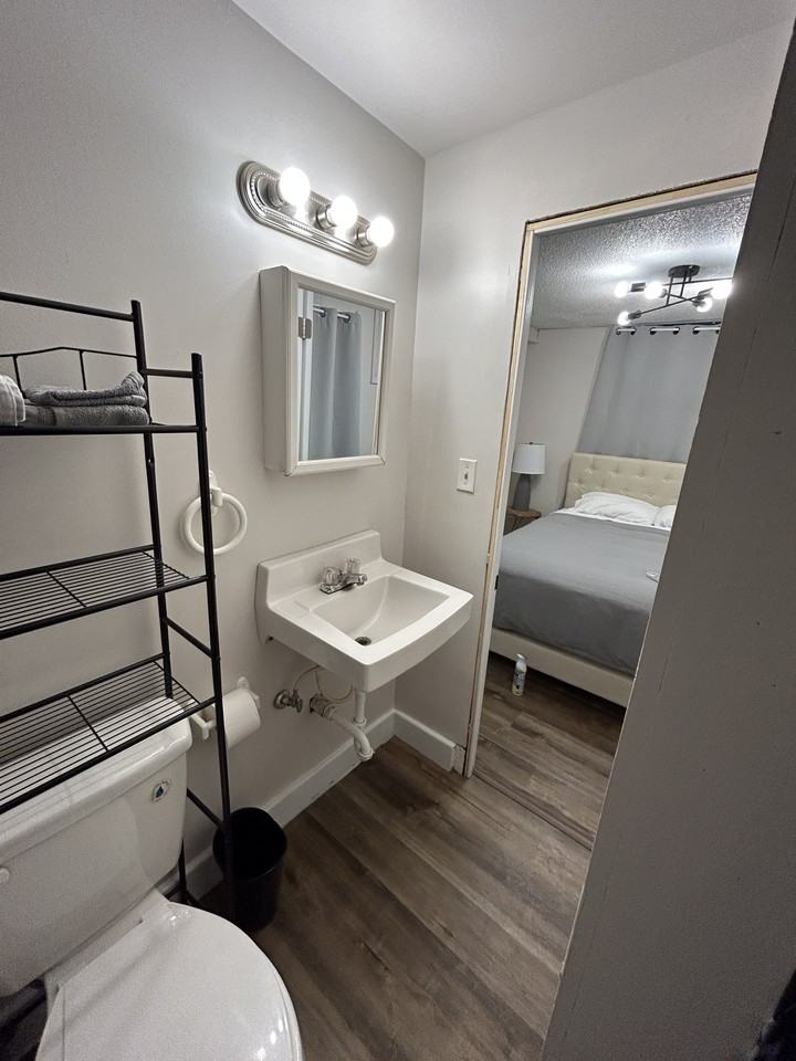 2316 2nd Ave W #4 - Photo 7 of 9