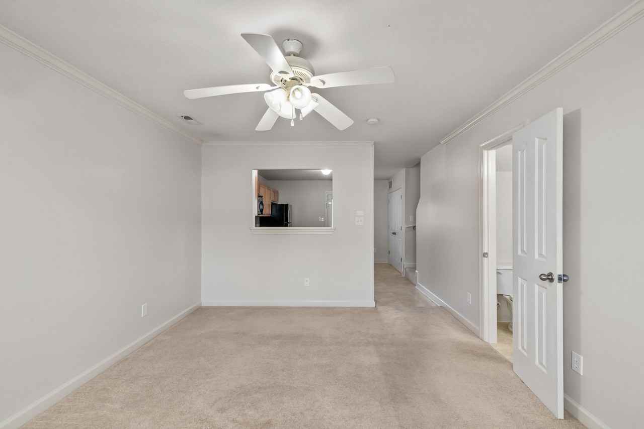 403 Springwood Dr #403 - Photo 6 of 28