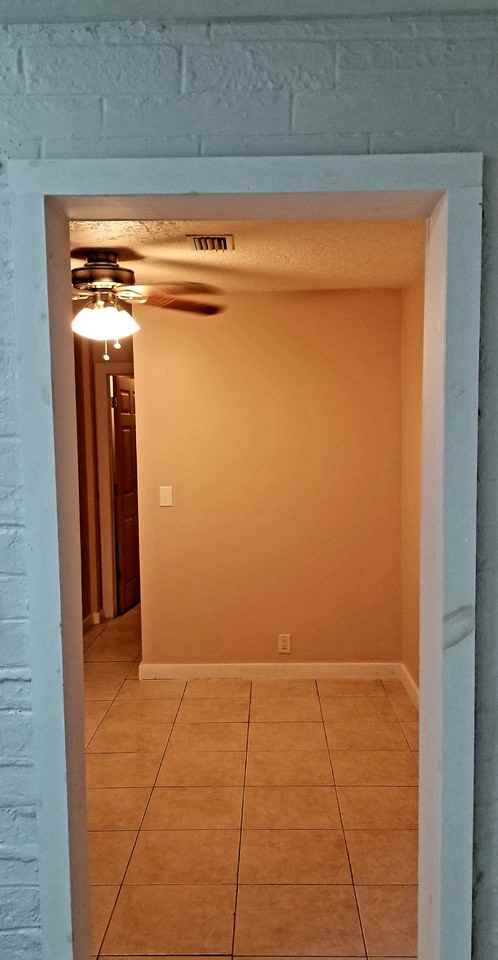 510 E Strawbridge Ave #NA - Photo 3 of 15