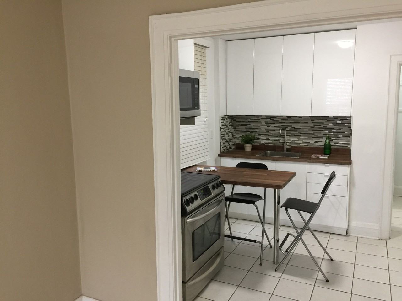 127 Woodycrest Avenue - Photo 3 of 10