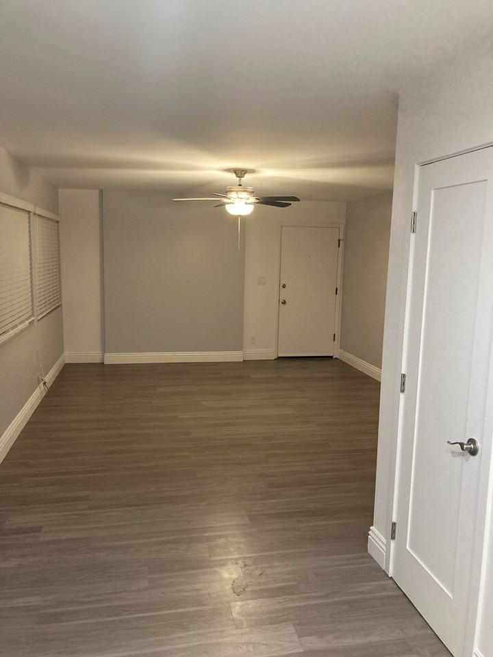 Pine Terrace Apartments - Photo 6 of 12