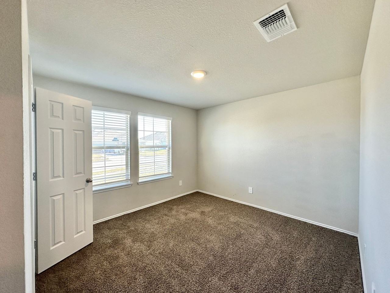 2313 Merganser Dr - Photo 3 of 43