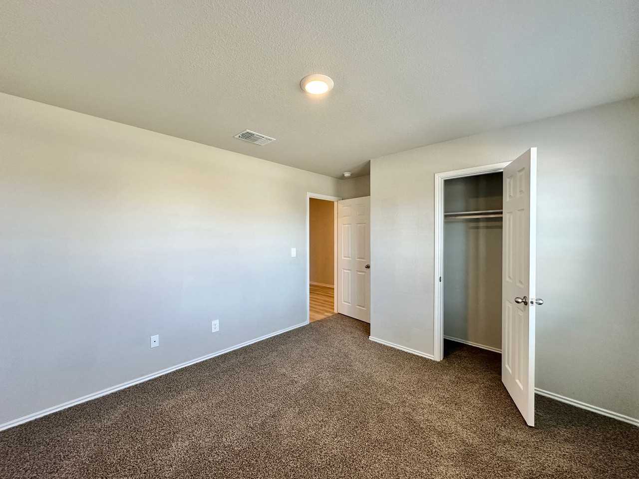 2313 Merganser Dr - Photo 5 of 43