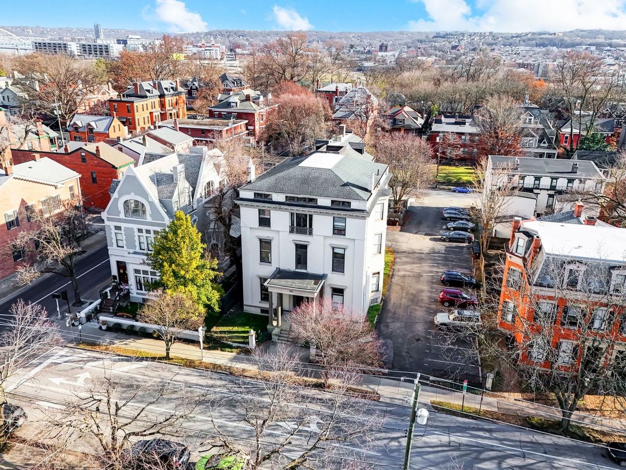 The Colonial - Photo 2 of 9