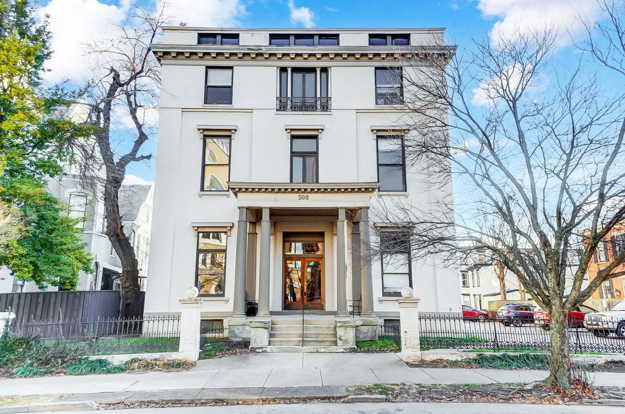 The Colonial - Photo 6 of 9