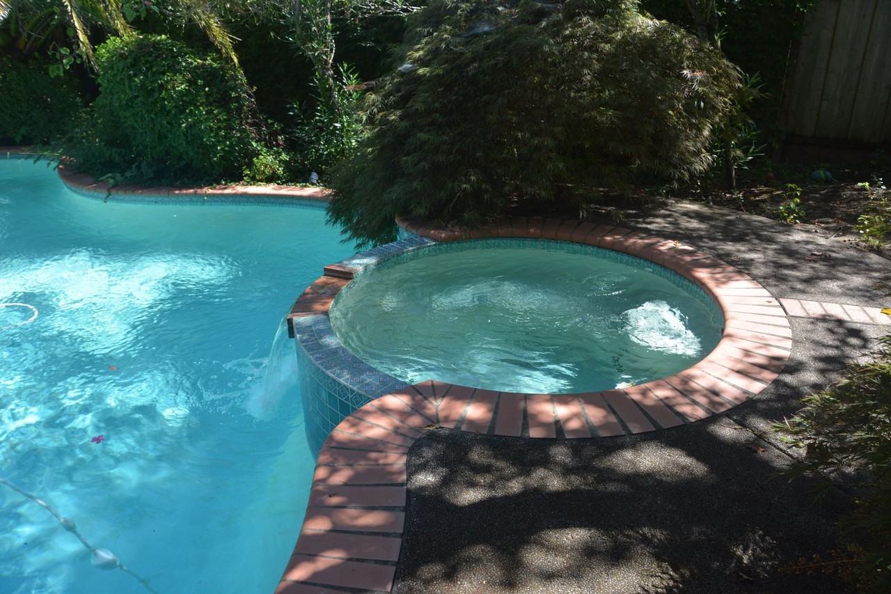 306 Maverick Ct - Photo 3 of 50