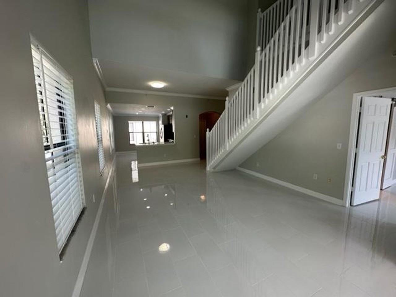 917 Waterside Ln #203 - Photo 3 of 39