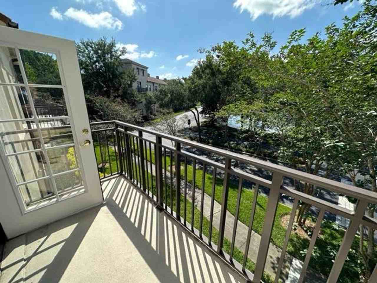917 Waterside Ln #203 - Photo 6 of 39