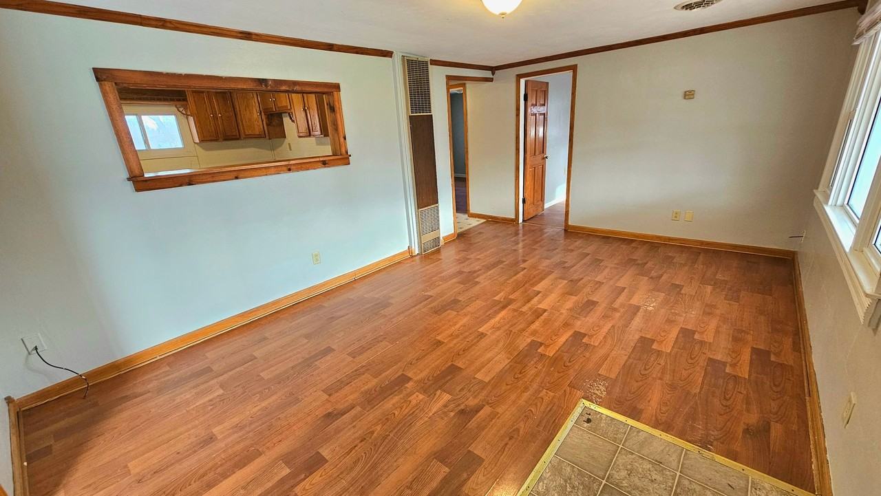 1120 Pat Lane - Photo 3 of 17