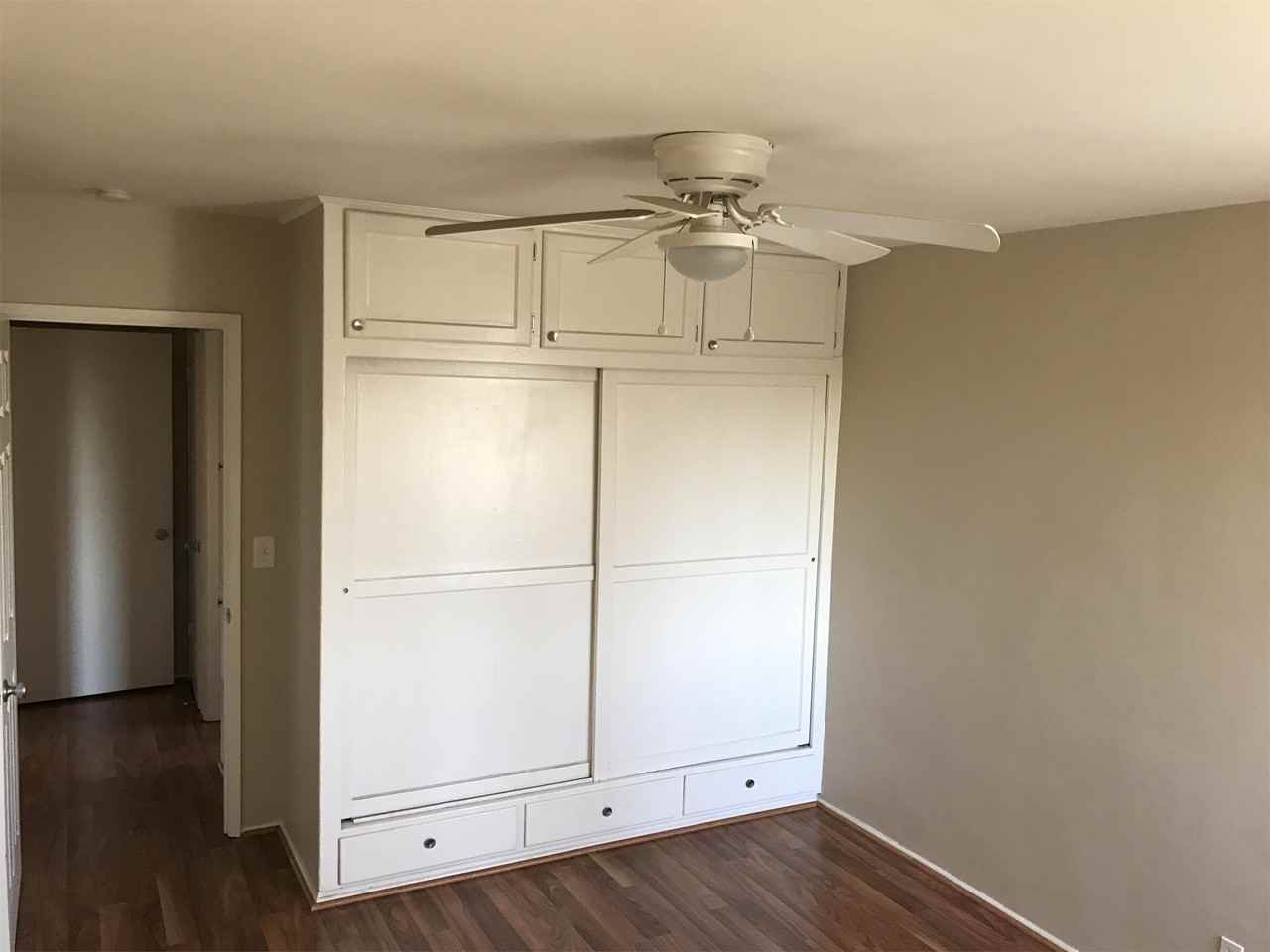 107 E Broadway - Photo 3 of 14