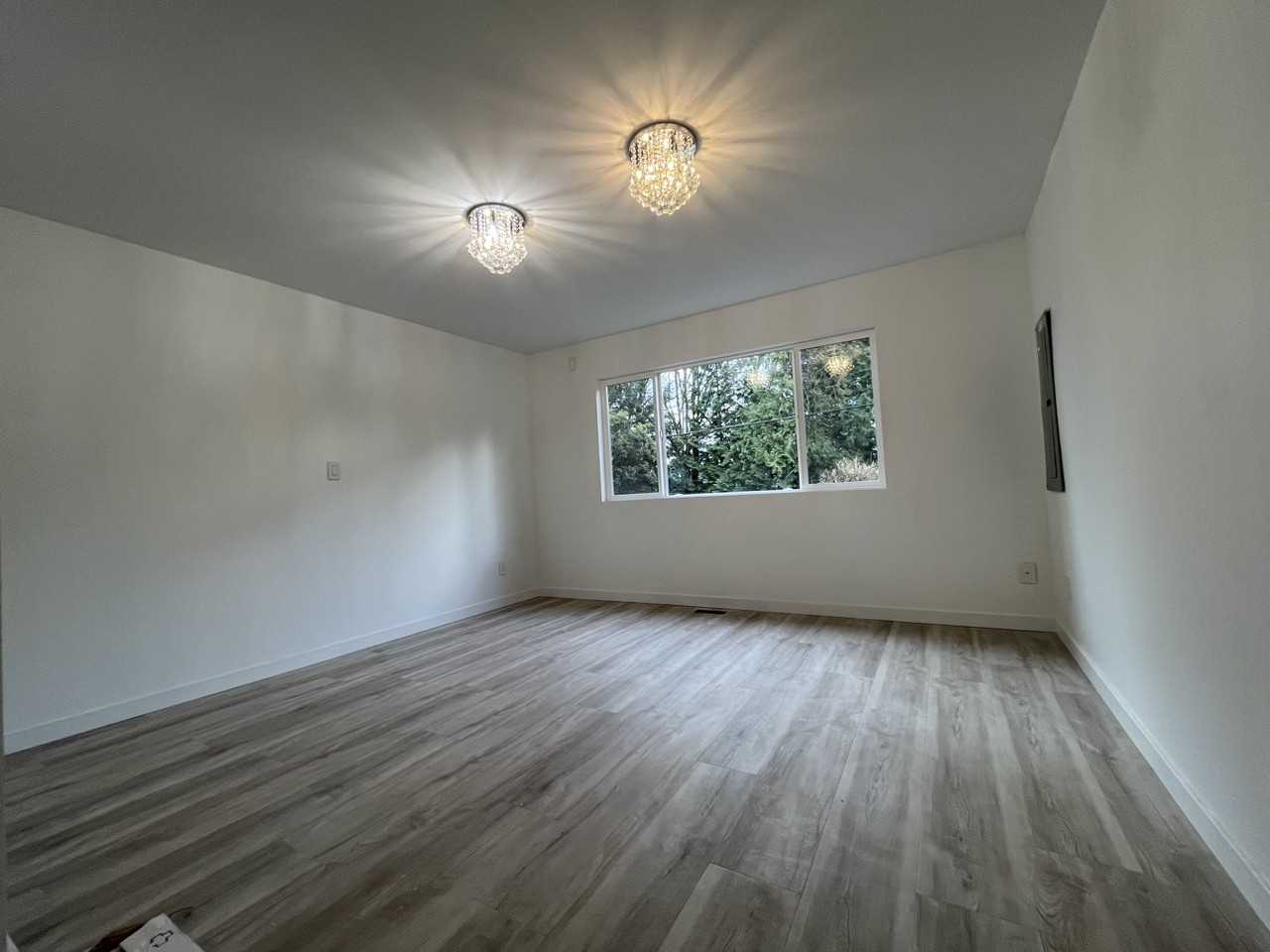 1050 21st St - Photo 6 of 8