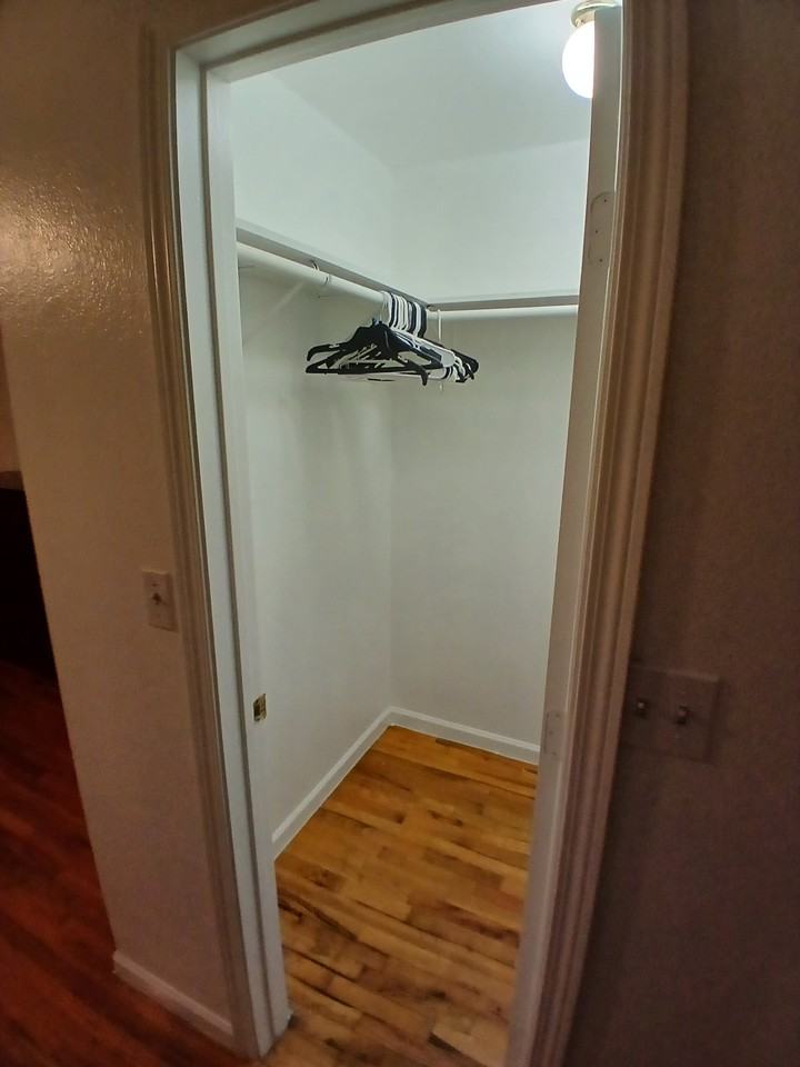 1027 E 45th St #U2 - Photo 2 of 18