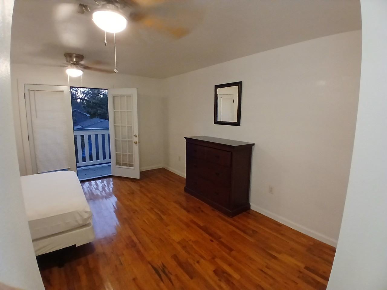 1027 E 45th St #U2 - Photo 6 of 18