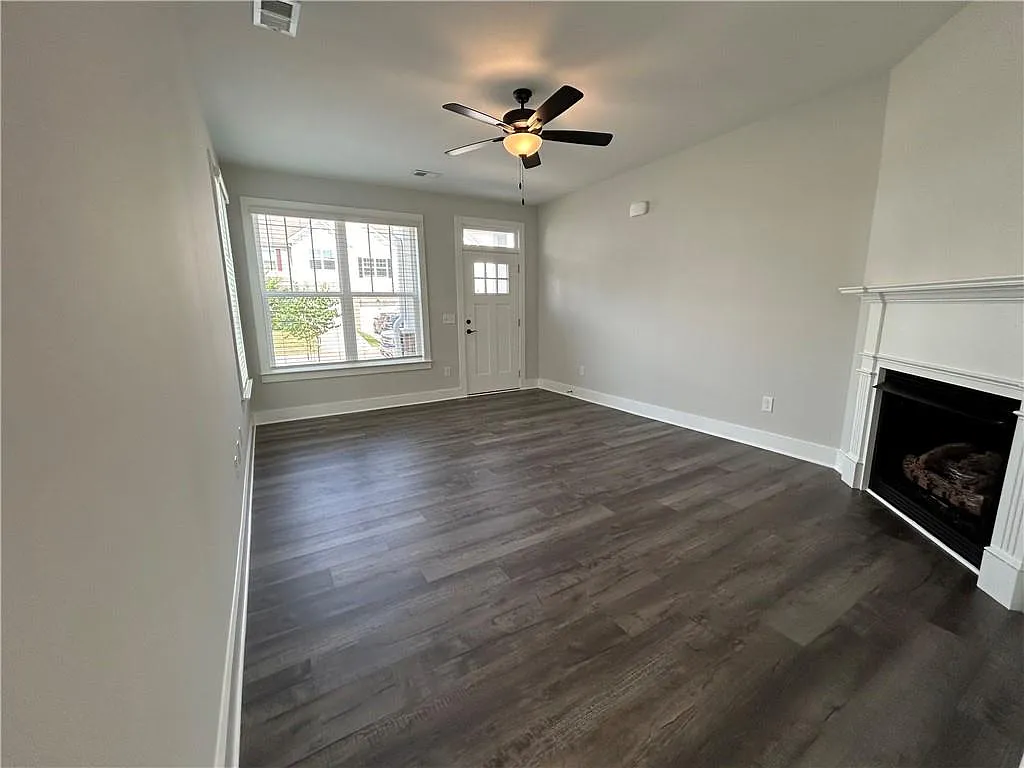 427 Bee Cove Way #427 - Photo 3 of 12