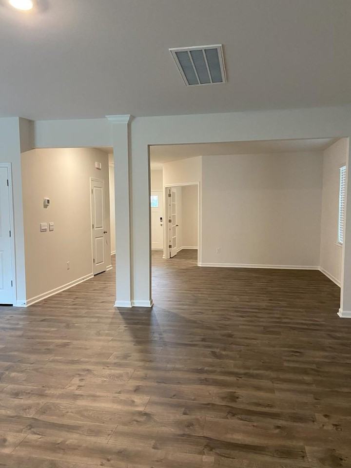 405 Ashley Run - Photo 3 of 33