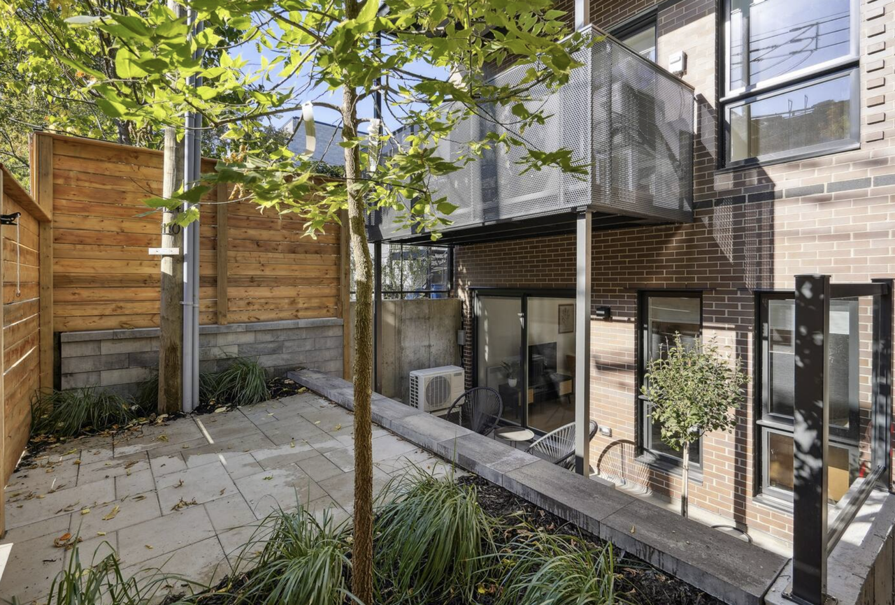 Charmant condo lumineux - Photo 2 of 2