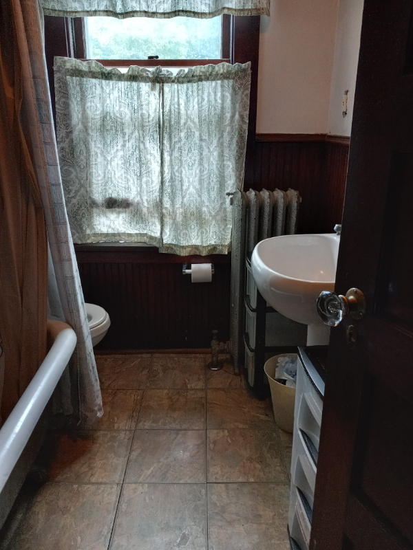 132 Montgomery Street #2ndFL - Photo 5 of 8