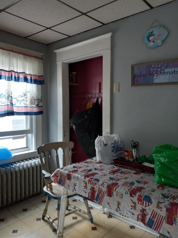 132 Montgomery Street #2ndFL - Photo 7 of 8