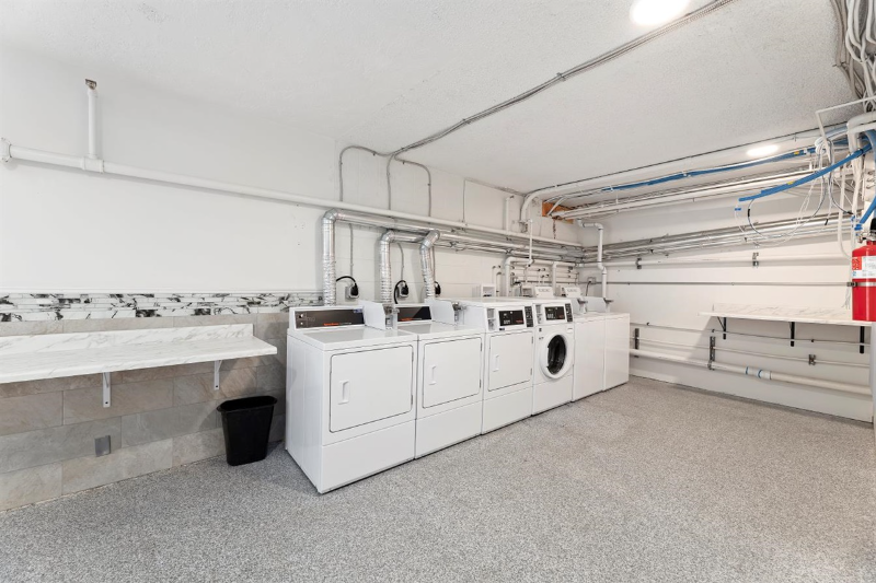 410 N 2nd E #210 - Photo 4 of 8