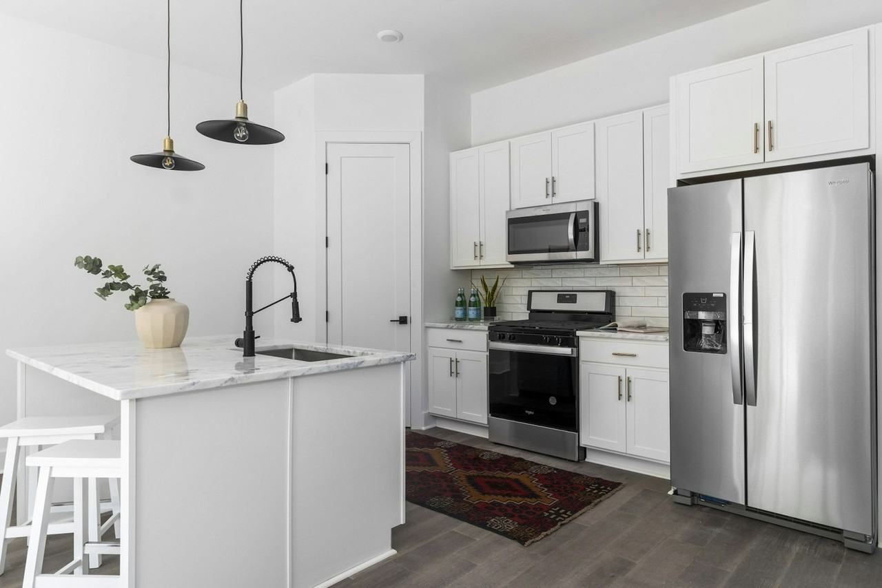 2308 Lloyd Avenue - Photo 4 of 16