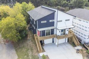 featured image of 2308 Lloyd Ave