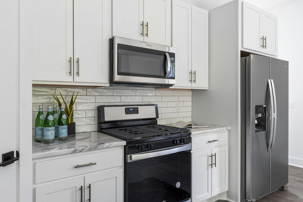 2308 Lloyd Avenue - Photo 5 of 16