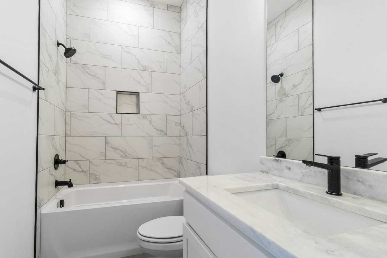 2308 Lloyd Avenue - Photo 6 of 16