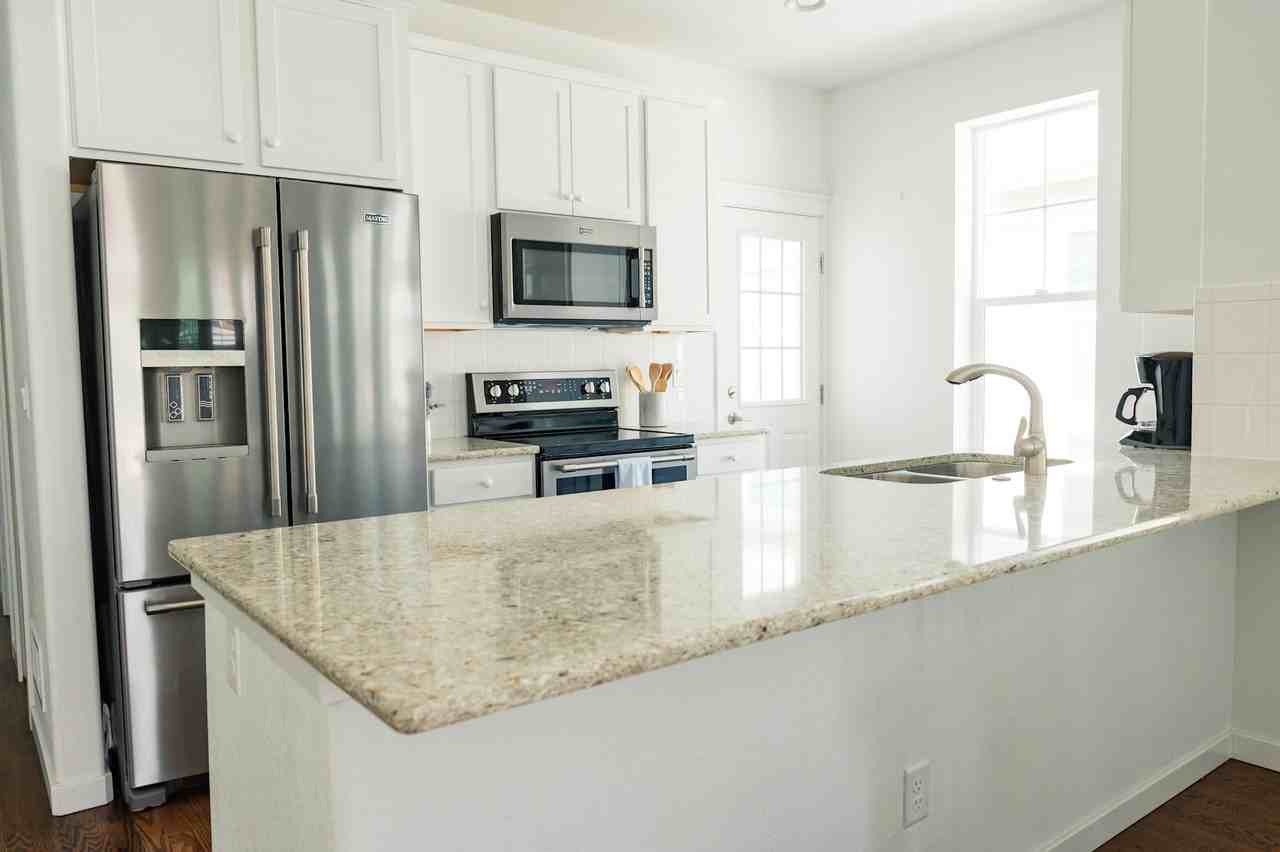 1285 Lady Campbell Drive - Photo 4 of 25