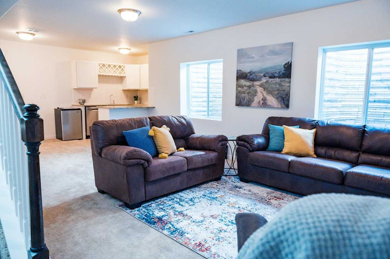 1285 Lady Campbell Drive - Photo 6 of 25