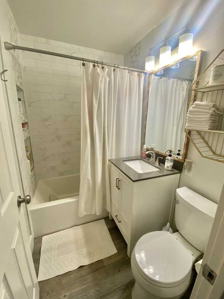 189 Jullien Dr #NA - Photo 3 of 8