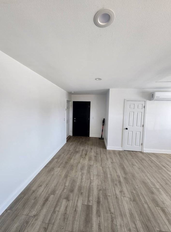 1286 Aurora Dr #NA - Photo 7 of 13