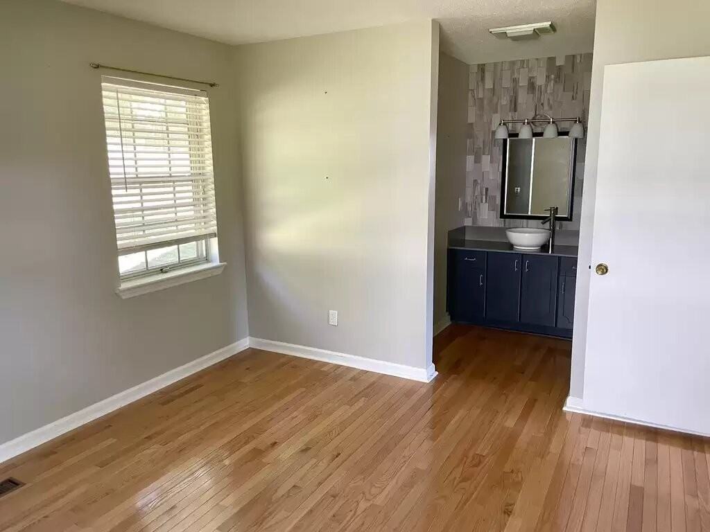 134 Milford Dr #NA - Photo 7 of 11